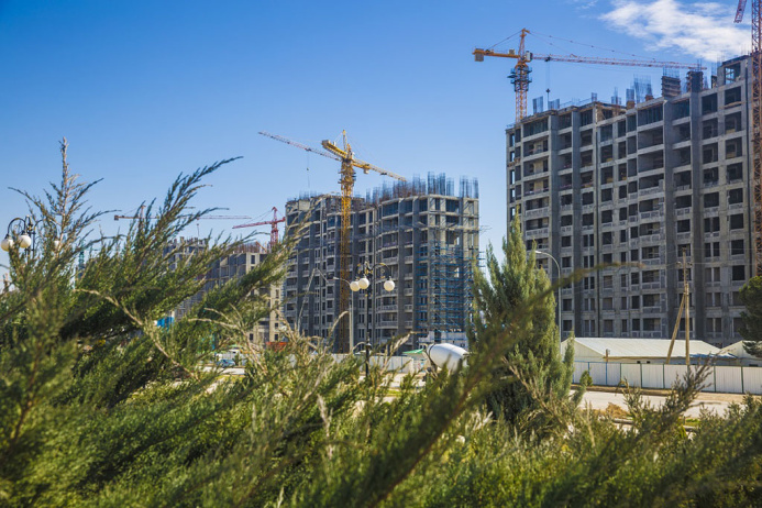  В Туркменистане строится более 2,5 тысячи крупных объектов