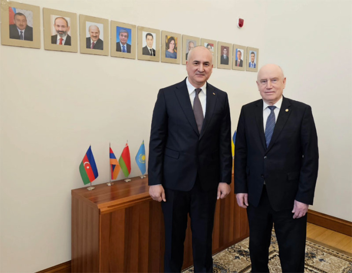  Посол Туркменистана в России обговорил с генсеком СНГ совместные мероприятия