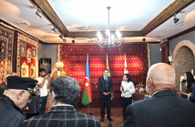 Bright threads of friendship: Tbilisi introduces Turkmen carpet weaving