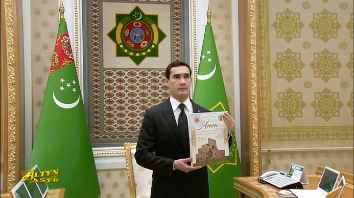  President Serdar Berdimuhamedov dedicated his new book to the city of Anew