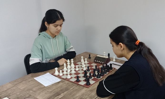  The women's chess team has risen by 40 positions in the world ranking