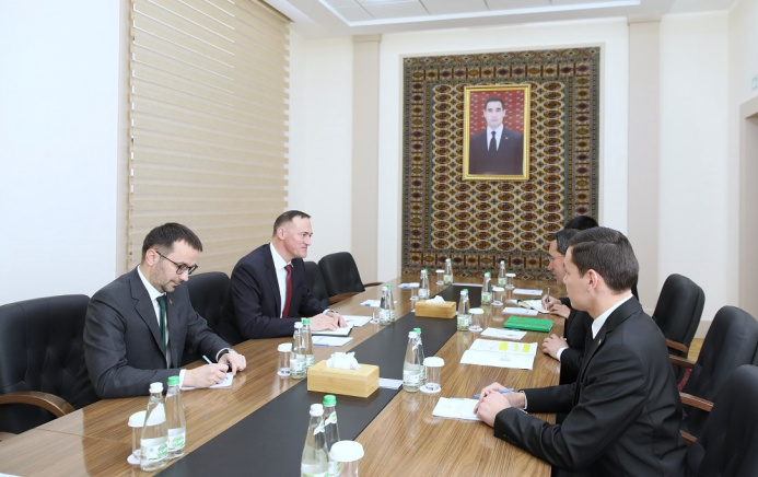  The Chamber of Commerce and Industry of Turkmenistan discusses business development prospects with foreign partners