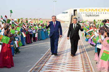 Türkmenistanyň Halk Maslahatynyň Başlygynyň Täjigistanyň Prezidenti bilen duşuşygy boldy