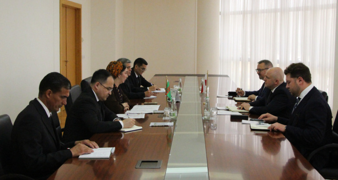  The Foreign Ministry of Turkmenistan held a meeting with the Chairman of the Sejm Committee on Foreign Affairs of Poland