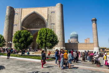 Türkmenistan 2025-nji ýylyň başynda Özbegistana baran syýahatçylaryň sany boýunça ilkinji onluga girdi