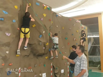 Aşgabatda Çagalary goramagyň halkara güni mynasybetli «Çagalaryň gaýa festiwaly» geçiriler