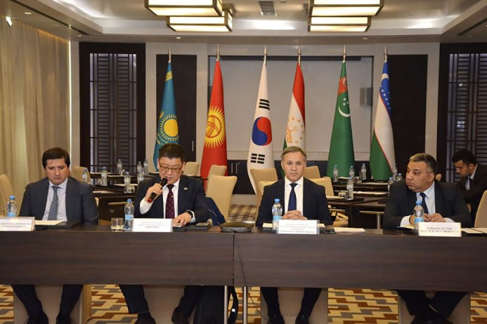  The Chairman of the UIET took part in the 1st Business Forum «Central Asia-Republic of Korea»