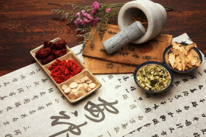  A platform for the trade of medicinal raw materials utilized in traditional Chinese medicine between Xinjiang and the Central Asian nations has been implemented