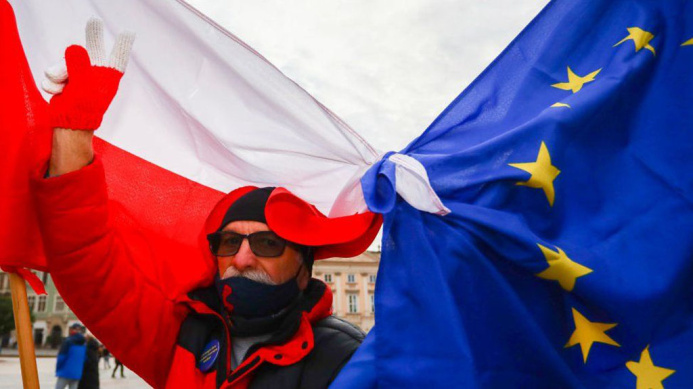  В мире: Polexit, «мировой» налог и послевоенная жизнь Афганистана