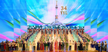 Türkmenistanyň Prezidenti Garaşsyzlygyň 34 ýyllygyna bagyşlanan dabaraly konserte gatnaşdy