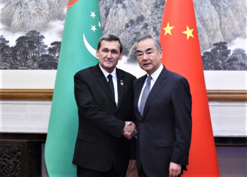 Aşgabat we Pekin ikitaraplaýyn hyzmatdaşlygyň esasy ugurlaryny ara alyp maslahatlaşdylar