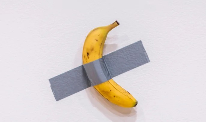  Visitor consumes banana from $6.2 million art installation in French museum