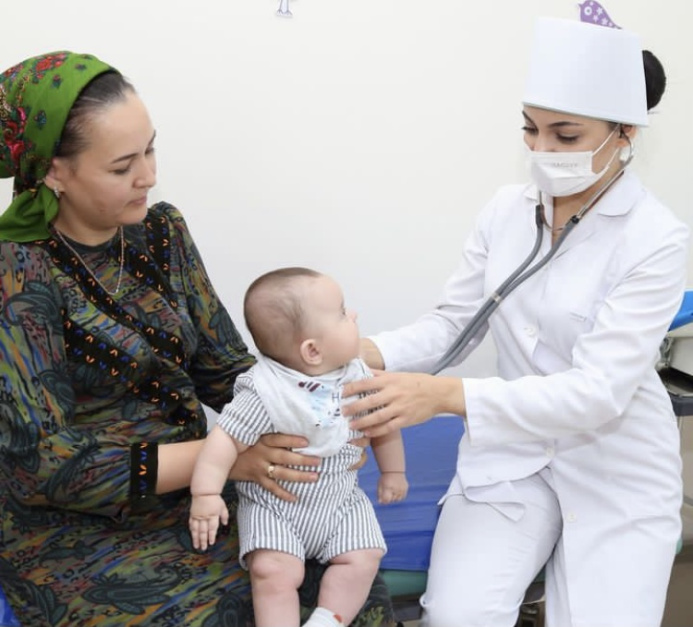 В Туркменистане разработан справочник по оказанию первичной медико-санитарной помощи детям и подросткам