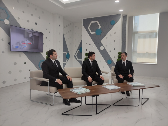  The Turkmenaragatnashyk Agency organized a round table dedicated to the country’s achievements in the field of digitalization