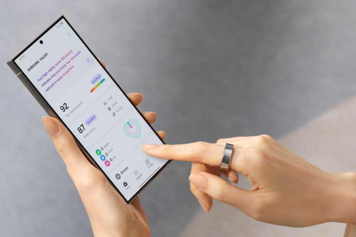  Samsung launched the Galaxy Ring smart ring