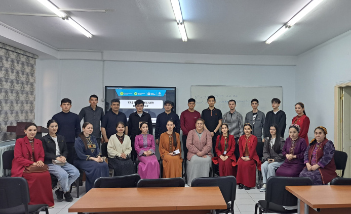  A meeting with young translators was held in Ashgabat