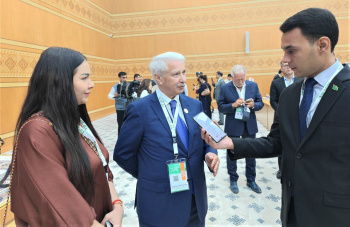 Azerbaýjan Türkmenistana sowgat hökmünde nebit tankerini gurýar, gün tertibinde – howa gatnawy