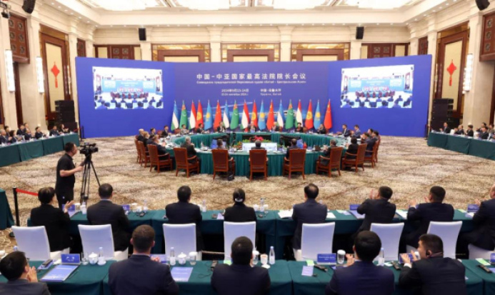  First Meeting of Chief Justices of Supreme Court of China and Central Asian Countries Held in Urumqi