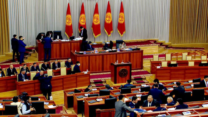  Parliament of Kyrgyzstan adopts law on state language