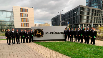 Türkmenistanyň oba hojalyk ugrundaky talyplar Germaniýada we Niderlandlarda John Deere robototehnikasyny öwrendiler