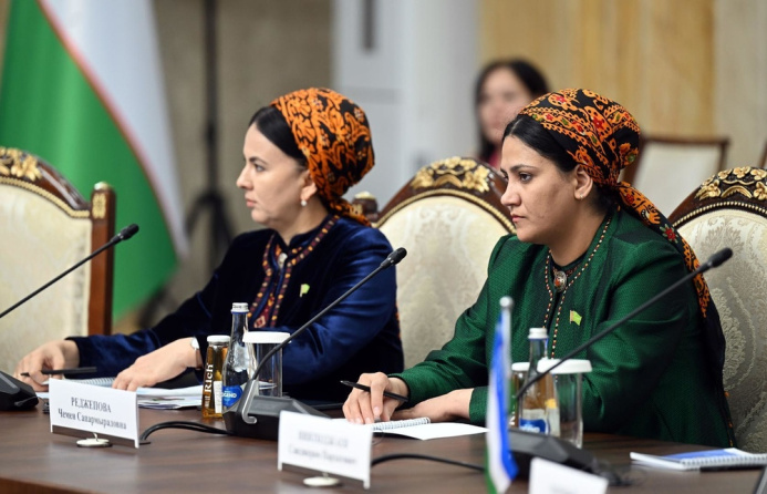  Turkmen parliamentarians participate in the Central Asian Women's Forum in Bishkek