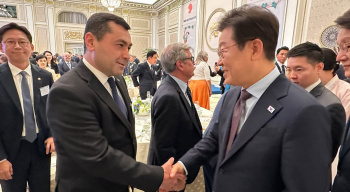 Туркменистан и Республика Корея обменялись поздравлениями в день национального праздника