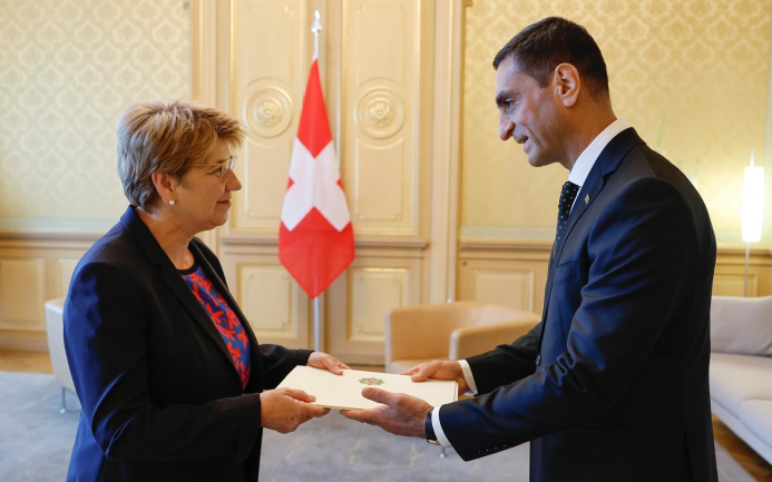  Посол Туркменистана вручил верительные грамоты президенту Швейцарии