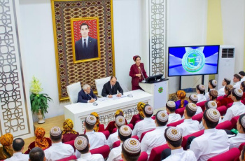 Halkara nebit we gaz uniwersitetinde Bilimler gününe bagyşlanan maslahat geçirildi